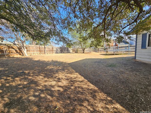 10001 Cedarbend, San Antonio, TX 78245