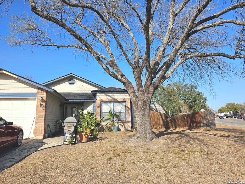 10001 Cedarbend, San Antonio, TX 78245