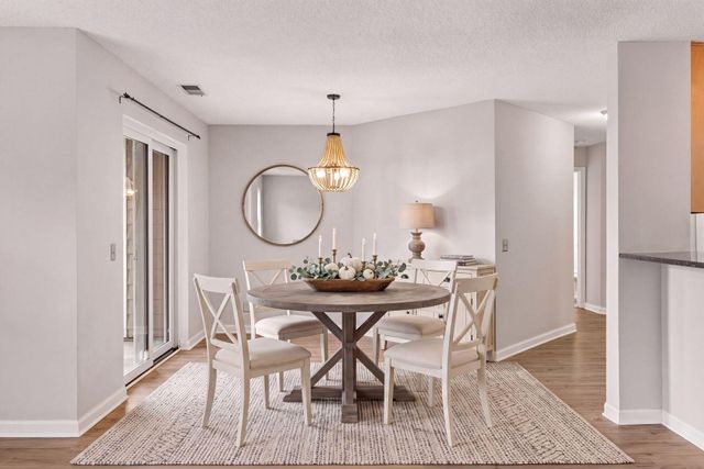 6155 Chasewood Parkway 1, Minnetonka, MN 55343
