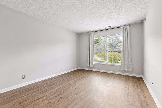 6155 Chasewood Parkway 1, Minnetonka, MN 55343