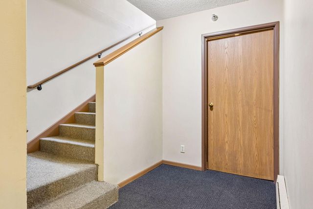 6155 Chasewood Parkway 1, Minnetonka, MN 55343