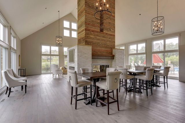 6155 Chasewood Parkway 1, Minnetonka, MN 55343
