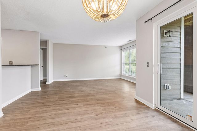6155 Chasewood Parkway 1, Minnetonka, MN 55343