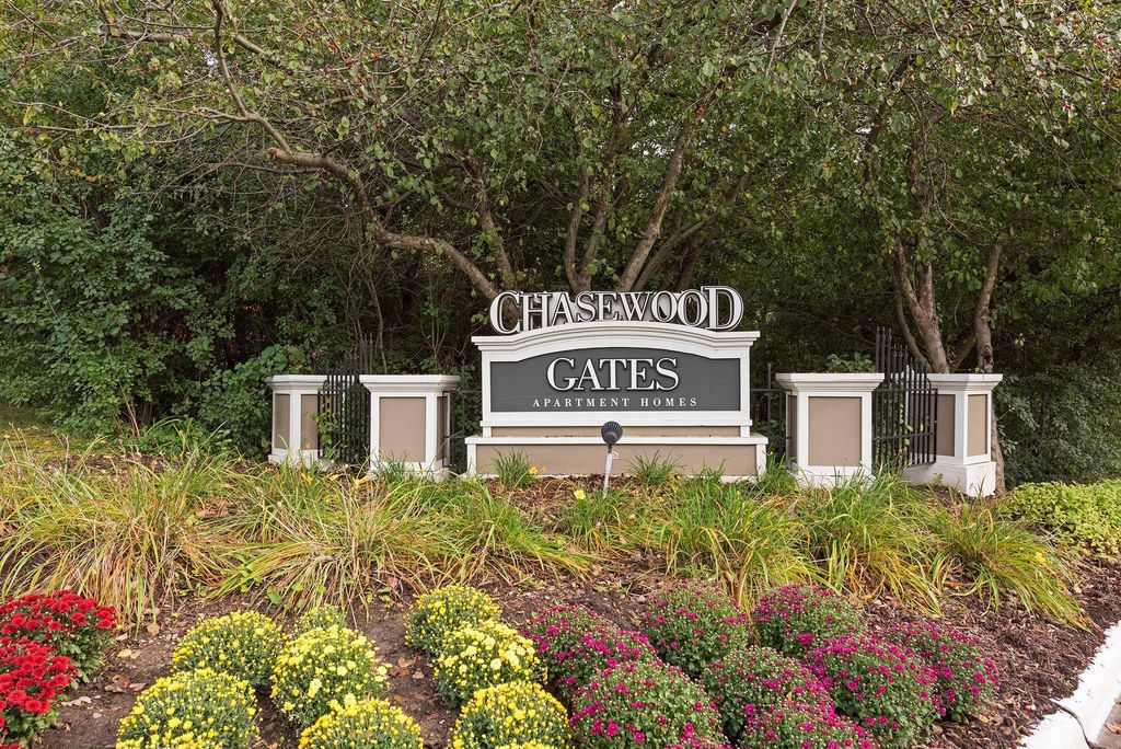 6155 Chasewood Parkway 1, Minnetonka, MN 55343