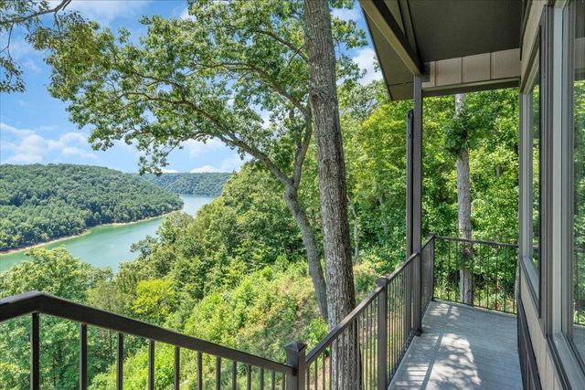160 January Pl, Smithville, TN 37166