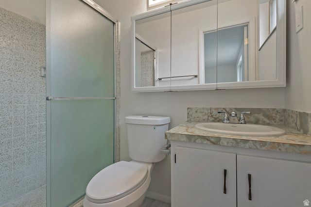 1722 E KIMSBROUGH RD, Sandy, UT 84092