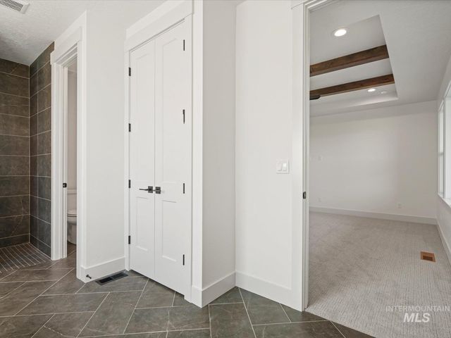 6952 E Chicken Hawk Loop, Nampa, ID 83686