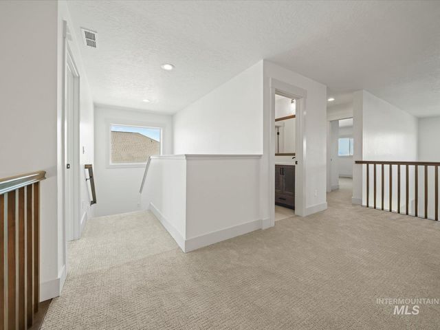 6952 E Chicken Hawk Loop, Nampa, ID 83686