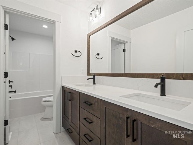 6952 E Chicken Hawk Loop, Nampa, ID 83686