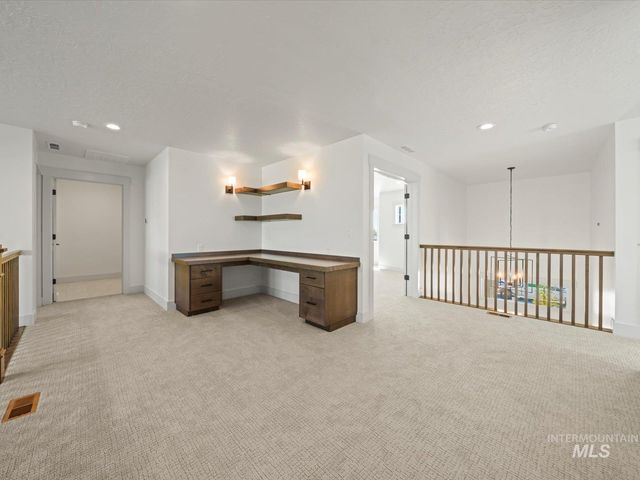 6952 E Chicken Hawk Loop, Nampa, ID 83686