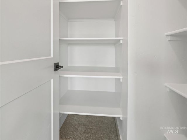 6952 E Chicken Hawk Loop, Nampa, ID 83686