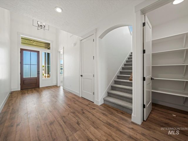 6952 E Chicken Hawk Loop, Nampa, ID 83686