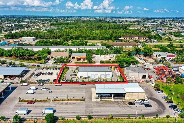 329 NE 3rd AVE, Cape Coral, FL 33909