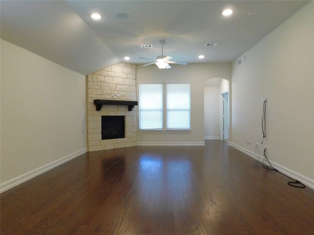 9616 Creekmere Drive, Denton, TX 76226