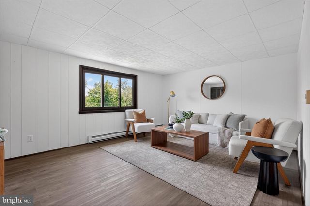 240 HARMAN RD, Halifax, PA 17032