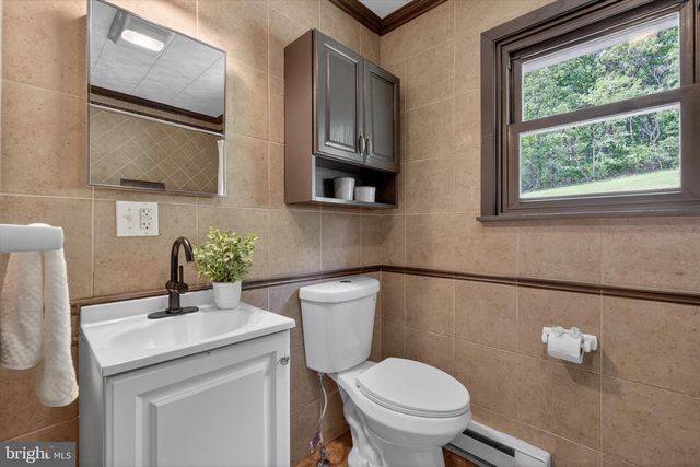 240 HARMAN RD, Halifax, PA 17032