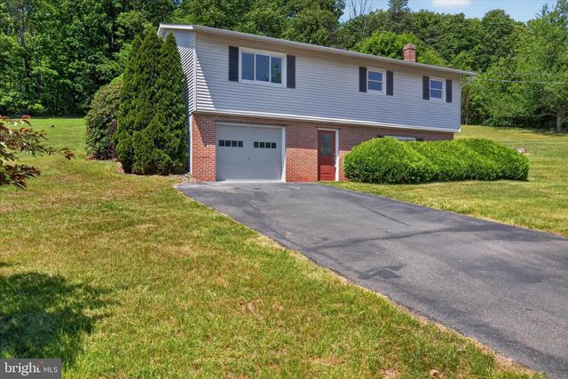 240 HARMAN RD, Halifax, PA 17032