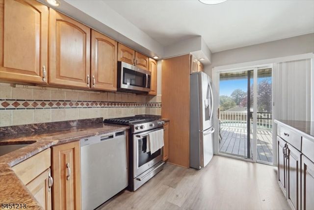 87 Curie Ave, Clifton City, NJ 07011