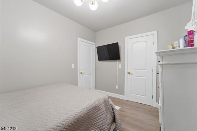 87 Curie Ave, Clifton City, NJ 07011