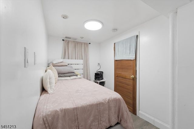 87 Curie Ave, Clifton City, NJ 07011