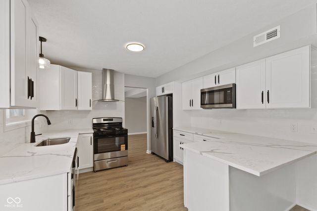 817 Timber Creek Drive, Indianapolis, IN 46239