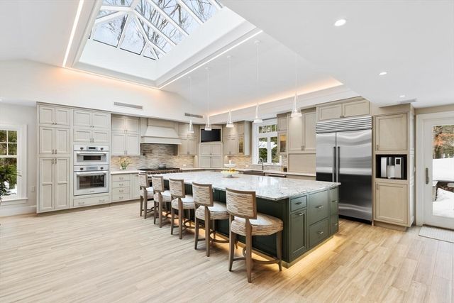 101 Draper Rd, Wayland, MA 01778