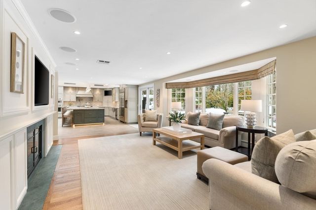 101 Draper Rd, Wayland, MA 01778