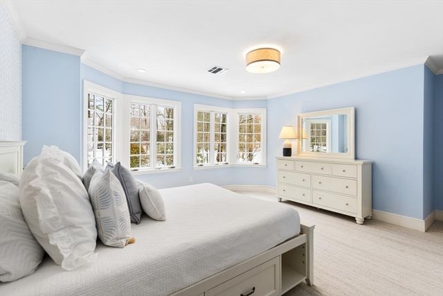 101 Draper Rd, Wayland, MA 01778