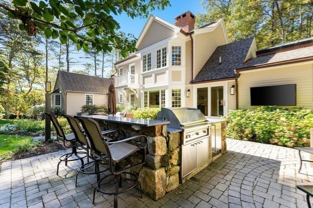 101 Draper Rd, Wayland, MA 01778