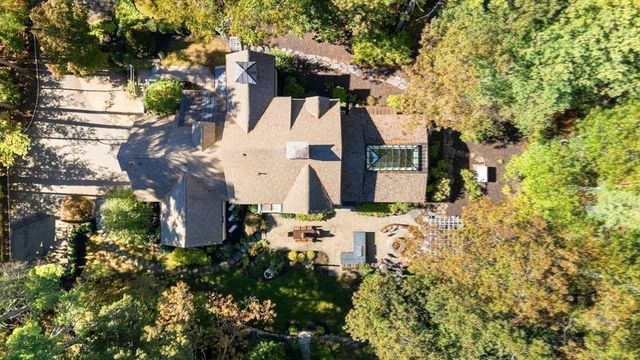 101 Draper Rd, Wayland, MA 01778