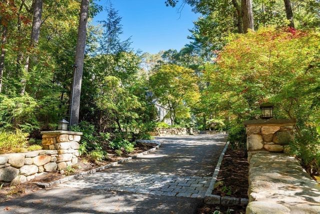 101 Draper Rd, Wayland, MA 01778