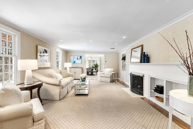 101 Draper Rd, Wayland, MA 01778