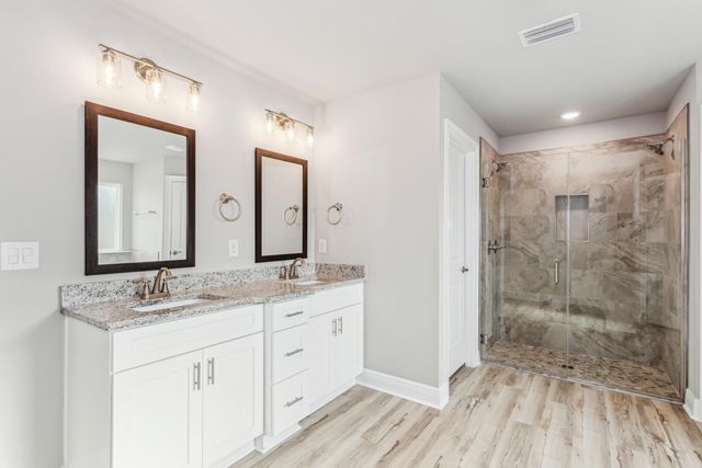 7604 Hatteras Drive, Navarre, FL 32566