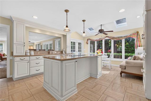 821 Quail Pointe CV, Virginia Beach, VA 23454