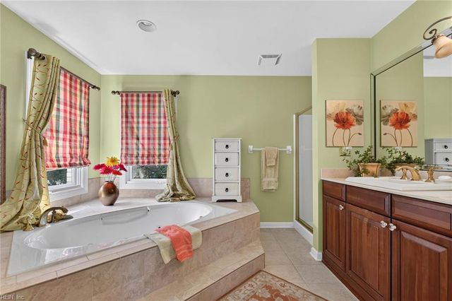821 Quail Pointe CV, Virginia Beach, VA 23454