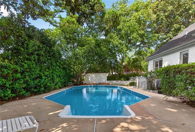 821 Quail Pointe CV, Virginia Beach, VA 23454