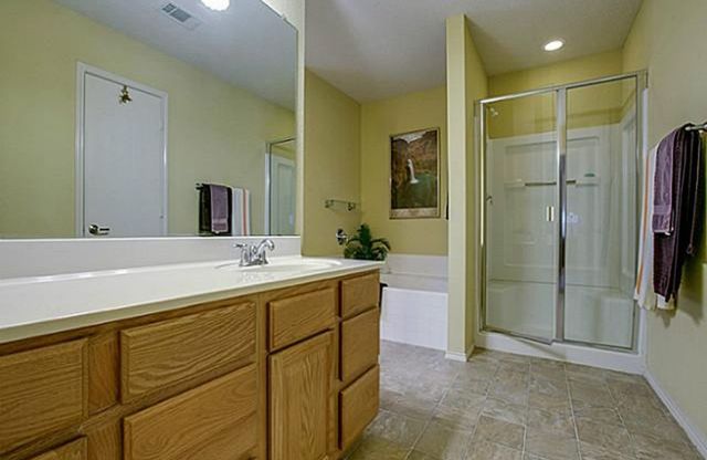 10708 Emerald Park Lane, Fort Worth, TX 76052