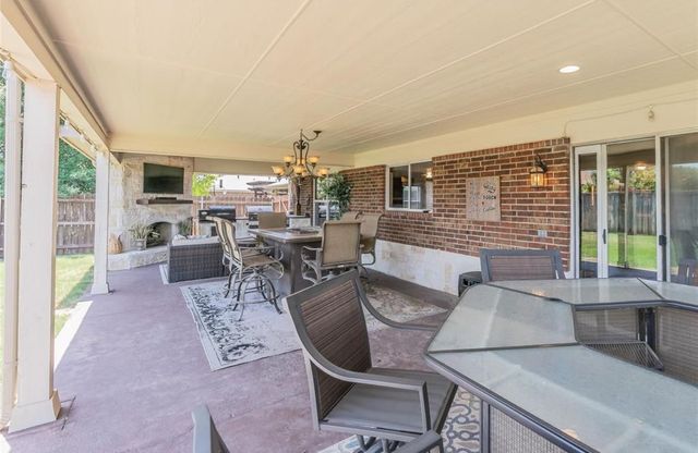 10708 Emerald Park Lane, Fort Worth, TX 76052