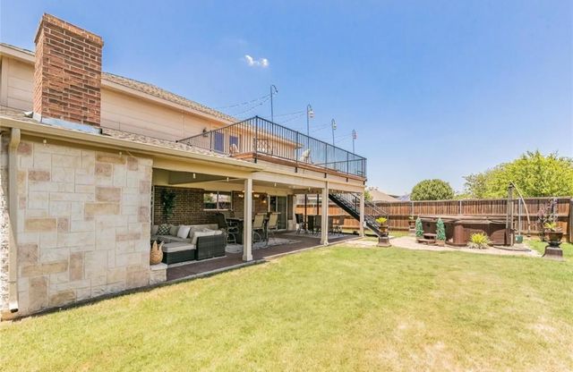 10708 Emerald Park Lane, Fort Worth, TX 76052