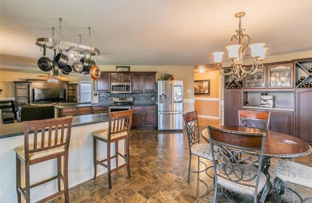 10708 Emerald Park Lane, Fort Worth, TX 76052