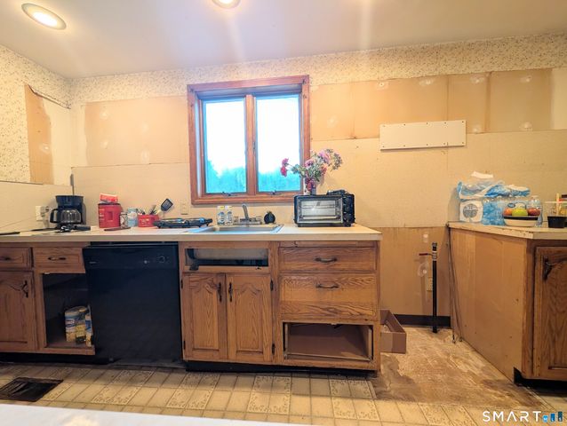 158 Cliff Street, Naugatuck, CT 06770