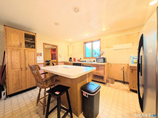 158 Cliff Street, Naugatuck, CT 06770