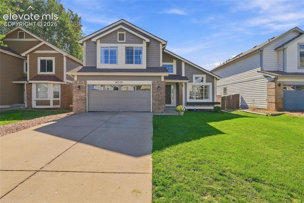 9225 Chieftan Drive, Colorado Springs, CO 80925 — photo 2