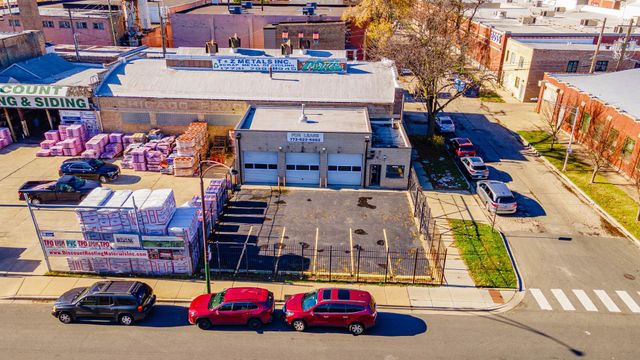 2724 N Pulaski Road, Chicago, IL 60639