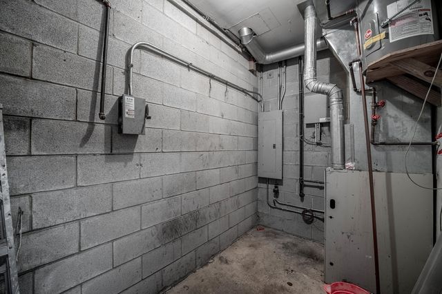 2724 N Pulaski Road, Chicago, IL 60639