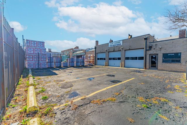 2724 N Pulaski Road, Chicago, IL 60639