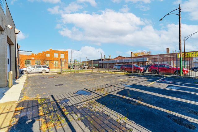 2724 N Pulaski Road, Chicago, IL 60639