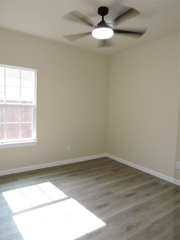 106 Navajo Drive, Mabank, TX 75156