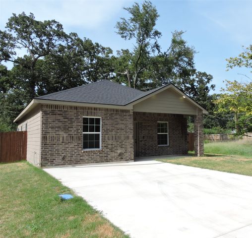 106 Navajo Drive, Mabank, TX 75156