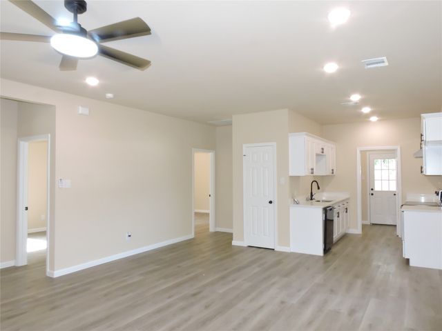 106 Navajo Drive, Mabank, TX 75156